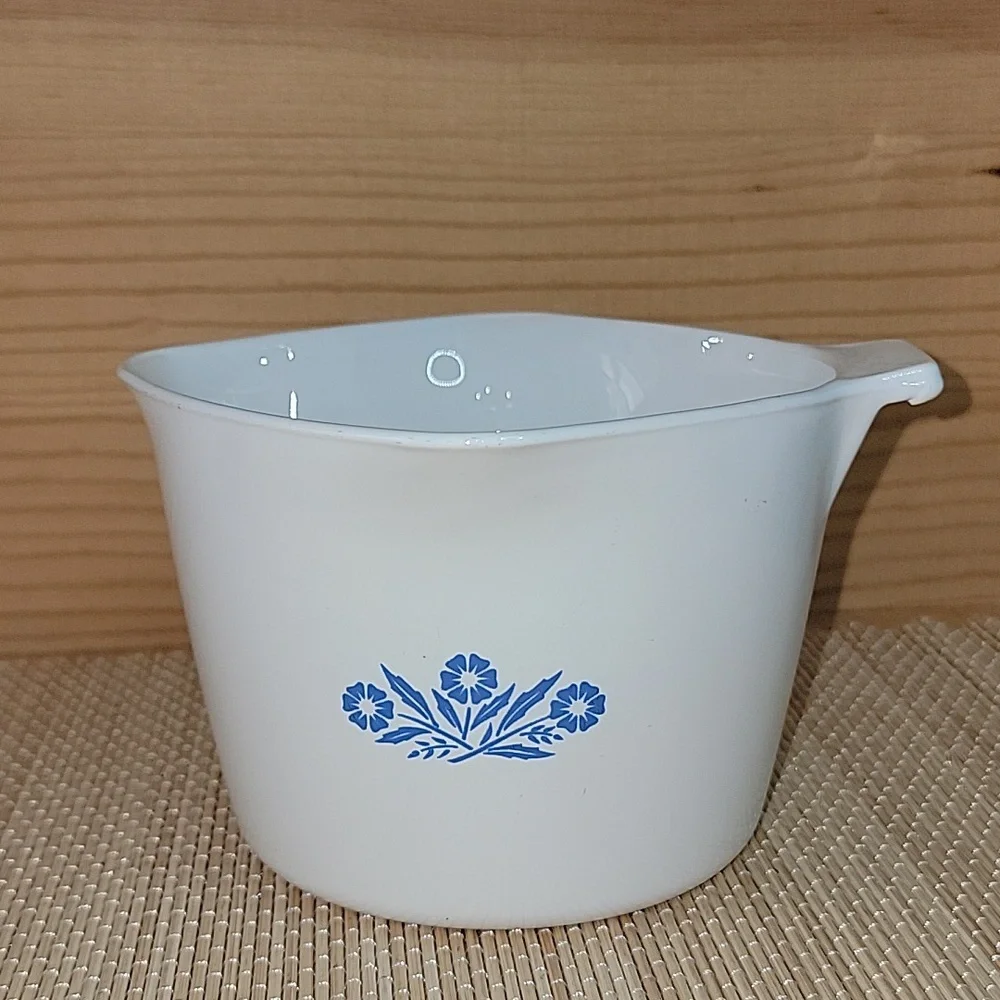 Vintage Corning Ware Blue CornFlower 1qt Saucemaker